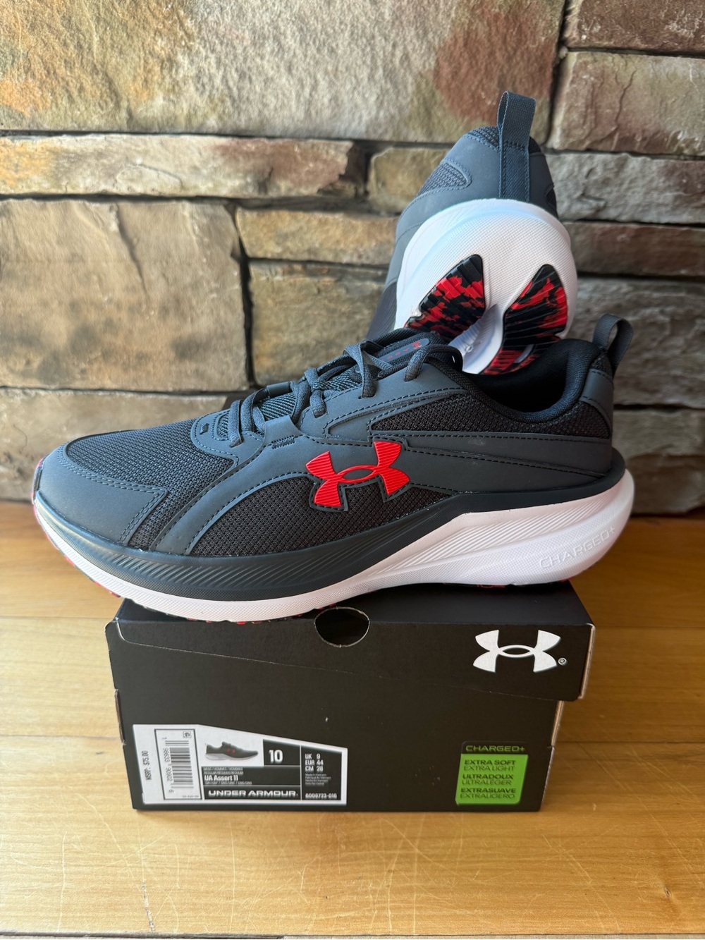 NIB/New Men’s Under Armour Assert 11 Athletic Shoes Size 10